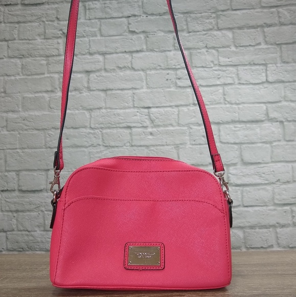 Tignanello Handbags - NWOT Tignanello across body Purse